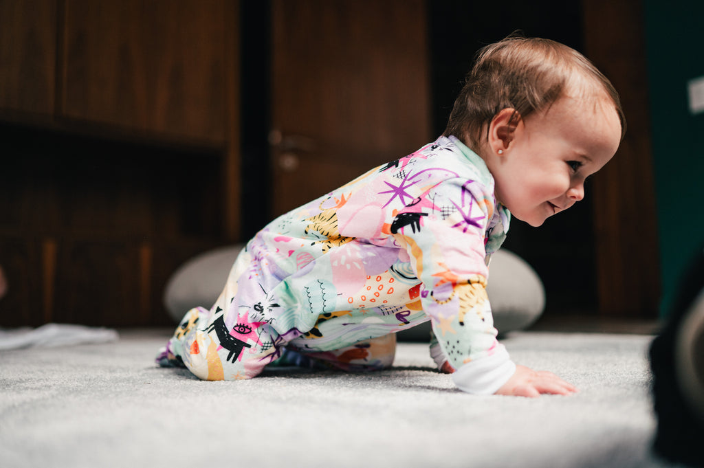 Fantasia Print Pequeño - Enterizo de Bebe READY TO SHIP
